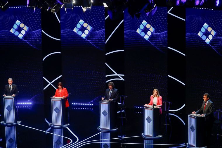 Los cinco candidatos presidenciales durante uno de los debates Foto: Noticias Argentinas