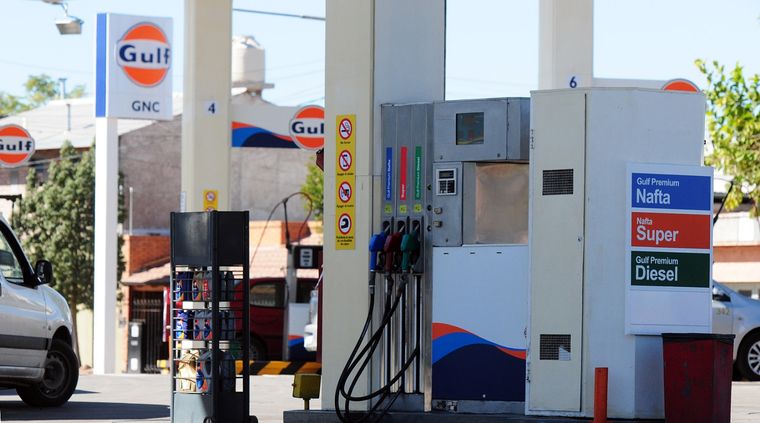 Estaciones de servicio en crisis por la caída de su rentabilidad, toman medidas de fuerza. Foto: ALF PONCE MERCADO / MDZ