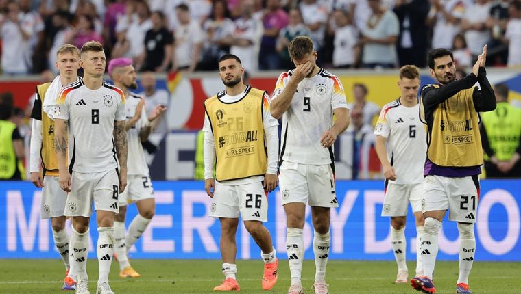 Alemania quedó eliminada ante España, pero una polémica decisión arbitral podría haber cambiado el rumbo del partido. Foto: EFE