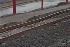 por la lluvia, se hundio un sector del recorrido del metrotranvia