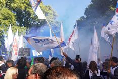 La marcha de la CGT y la CTA comenzó a las 15.