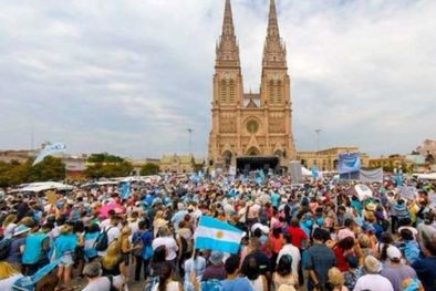 MDZol | Primera peregrinación en 1975 Foto: Tito Garabal