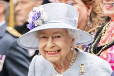 Esta es la tierna foto que se sacó la reina Isabel II con sus nietos y bisnietos. Foto: INSTAGRAM @THEROYALFAMILY