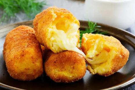 Receta fácil de bombas de papas caseras. Receta fácil de bombas de papas caseras.