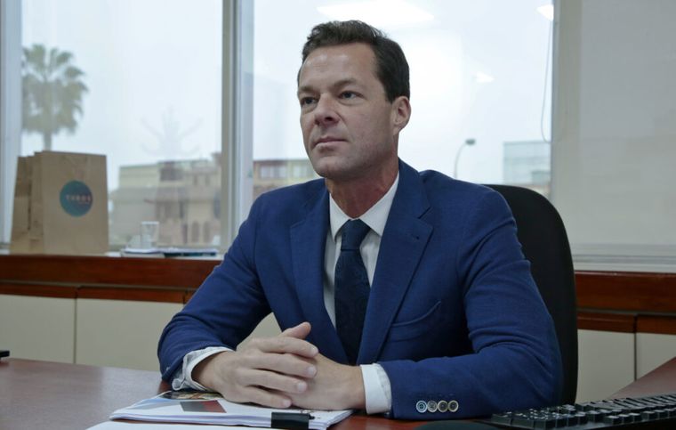 Luis Ducassi es el Presidente Ejecutivo de la minera Jaguar Uranium. Luis Ducassi es el Presidente Ejecutivo de la minera Jaguar Uranium.