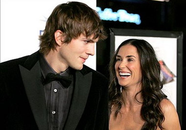 Ashton Kutcher y Demi Moore, cada vez más enamorados. Foto: web