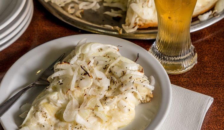 La receta de pizza de cebolla argentina, fugazzeta La receta de pizza de cebolla argentina, fugazzeta