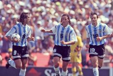 Batistuta, Redondo y Balbo, figuras de la Selección de Basile. Foto: Masahide Tomikoshi