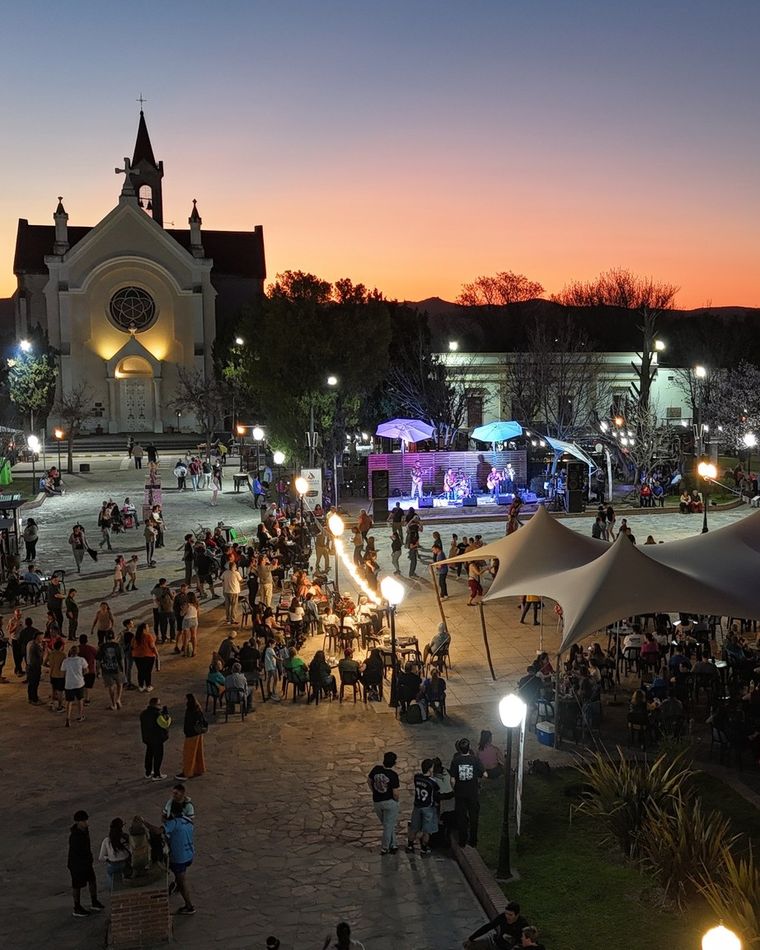 Un pueblo único. Foto y videos: turismonono y museorocsen