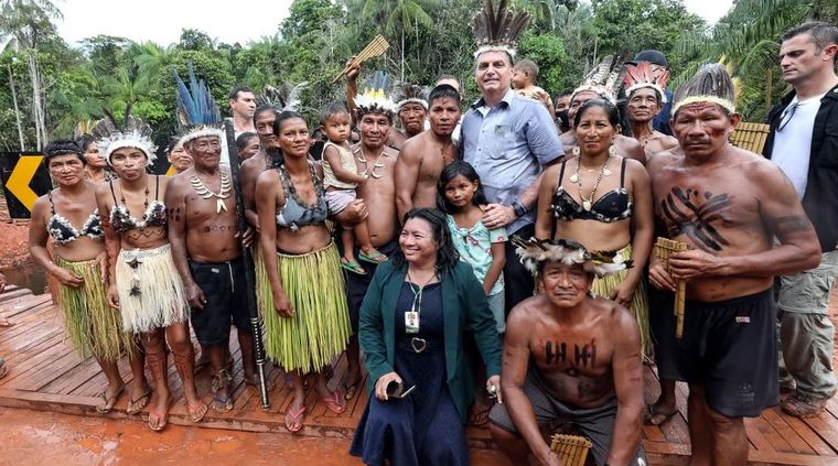 Bolsonaro, cuando vistió la Amazonia. Foto: ElPeriódico.