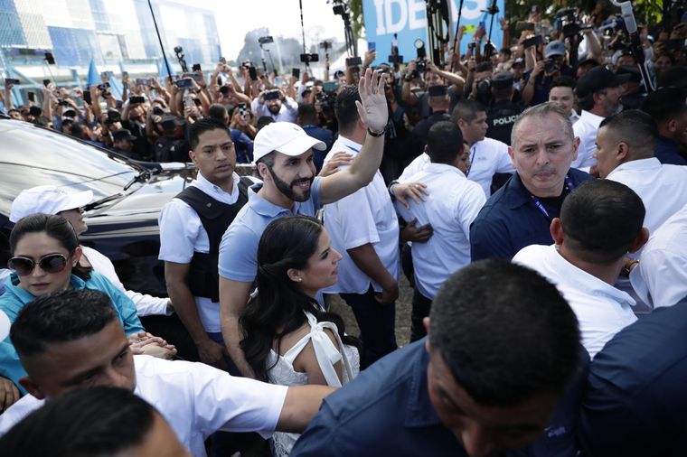 Nayib Bukele se autoproclamó ganador de las elecciones en El Salvador Foto: EFE