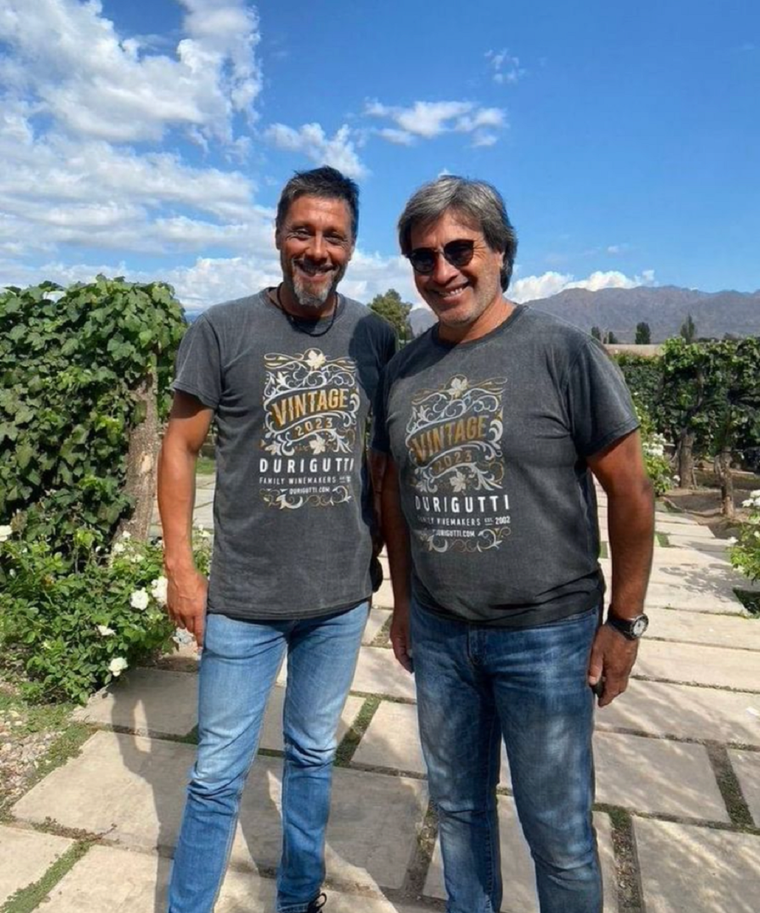 Los hermanos Durigutti, enólogos del año. En la nota, el resto de los condecorados. Foto: Instagram @duriguttiwinemakers