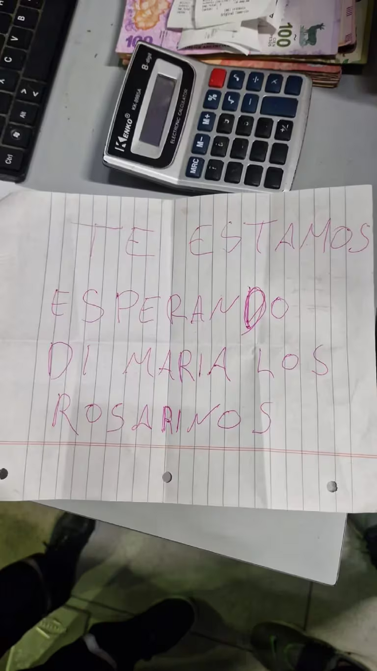El mensaje que dejaron para Di María en la estación de servicio Foto: X @Belpoliciales