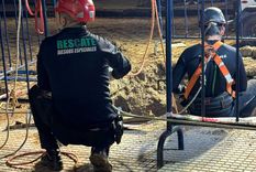 Un delivery descubrió un túnel en el medio de la calle para robar un banco en San Isidro Foto: NA