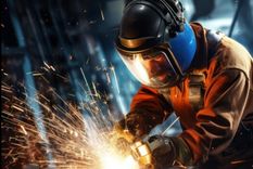 La industria continúa con números negativos.