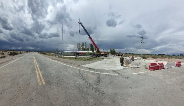 El paso de Agua Negra con sus obras de renovación. El paso de Agua Negra con sus obras de renovación.