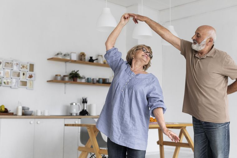 Aseguran que los multivitamínicos podrían favorecer a las personas mayores de edad, siempre y cuando su consumo esté controlado por un profesional de la salud.