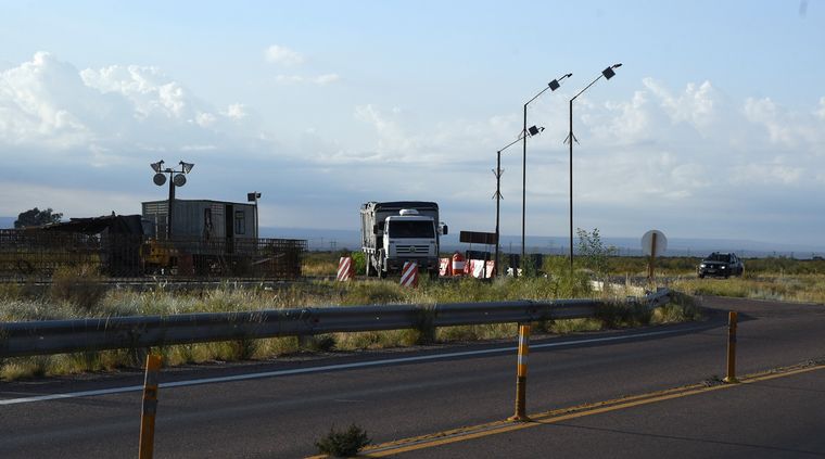 La ruta 40 tiene desvíos y reducción de velocidad por obras a medio camino. Foto: ALF PONCE MERCADO / MDZ