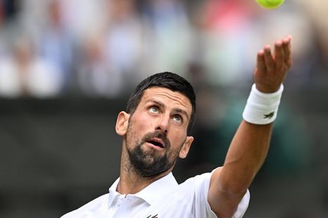 Novak Djokovic y Jannik Sinner van por un lugar en la final. Novak Djokovic y Jannik Sinner van por un lugar en la final.