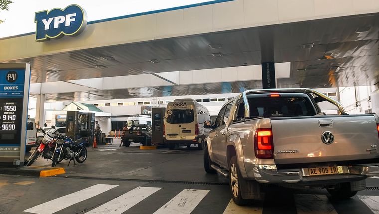 Durante 2025 las estaciones de servicio de YPF volvieron a liderar el expendio de naftas y gasoil y ya explican el 54,6% del total de las ventas en el país.