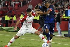 Independiente Rivadavia perdió contra Huracán en el Ducó. Foto: Fotobaires Independiente Rivadavia perdió contra Huracán en el Ducó. Foto: Fotobaires