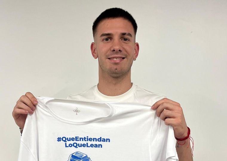 Franco Mastantuono se sumó a la Campaña por la Alfabetización