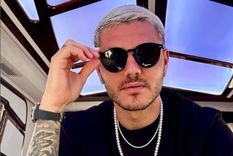 Mauro Icardi se sacó fotos a bordo del auto más lujoso del mundo El futbolista está pasando un gran momento en Turquía Foto: @mauroicardi