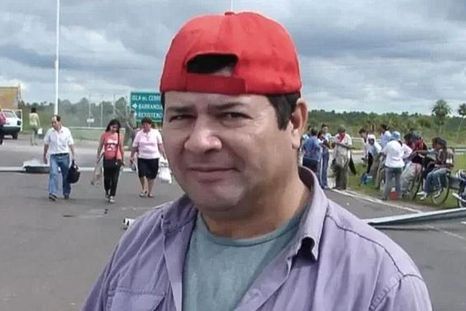 Emerenciano Sena y una larga lista de pedidos Foto: Facebook Emerenciano Sena y una larga lista de pedidos Foto: Facebook