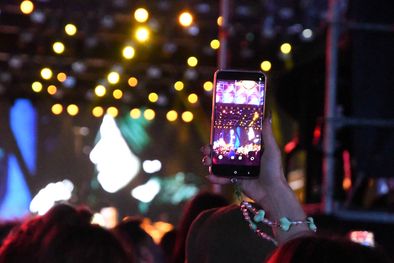 MDZol | fiesta de la cerveza sociales público cazzu (2)