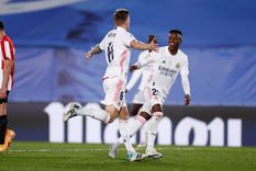 con un benzema estelar, real madrid vencio al bilbao y es lider