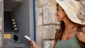 Los viajes por turismo sirven también para hacer compras Los viajes por turismo sirven también para hacer compras