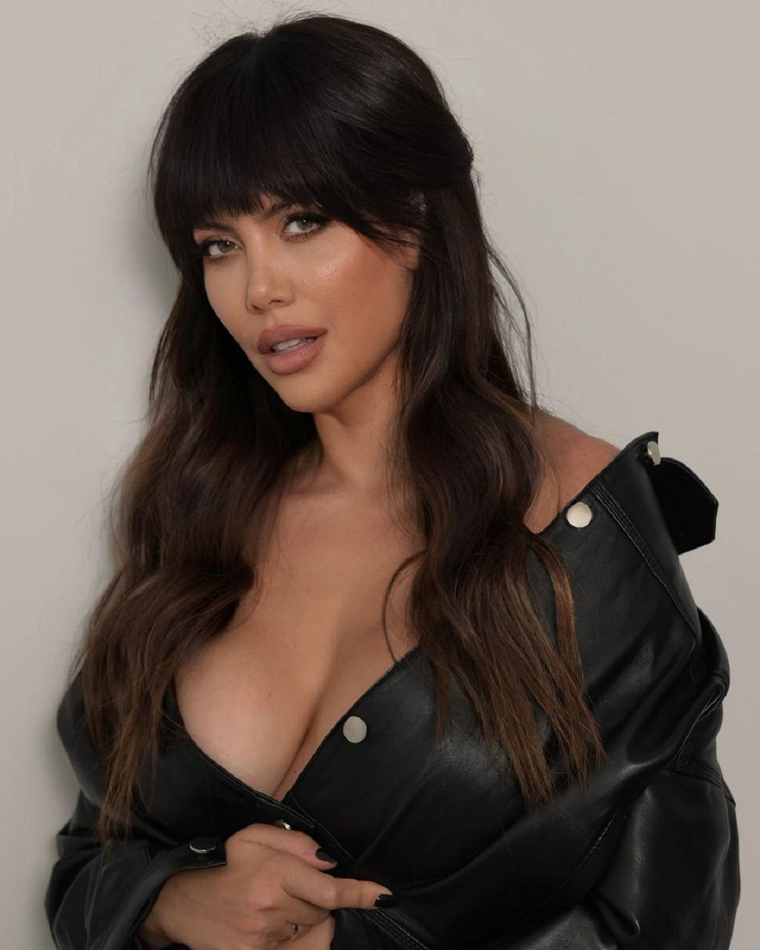 Recostada sobre la cama, Wanda Nara luce su fabulosa figura en un conjunto de lencería Wanda Nara Foto: Instagram