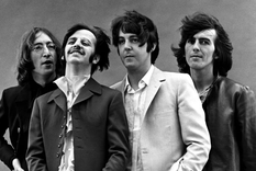 The Beatles fue uno de los grupos musicales más famosos The Beatles fue uno de los grupos musicales más famosos