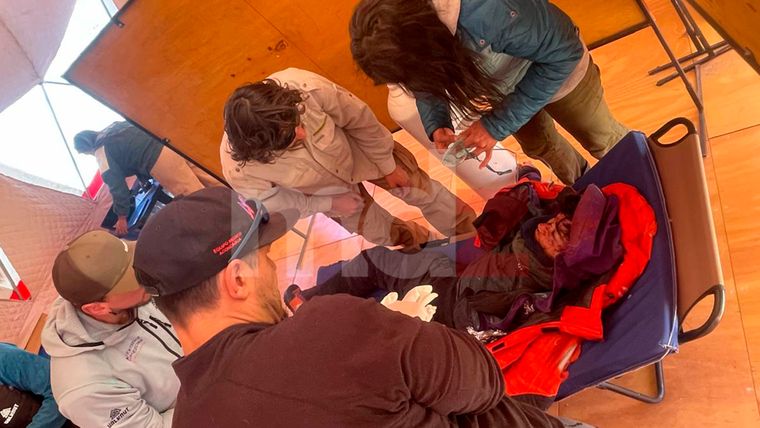 Así atendieron al andinista japonés que se cayó en el Aconcagua.
