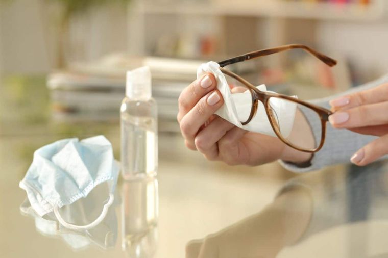 Con estos cuidados y la aplicación de este método casero cuando sea necesario, es posible conservar los lentes en buen estado por más tiempo.