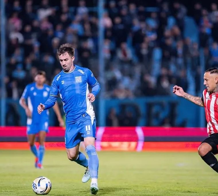 Estudiantes de Río Cuarto perdió ante Barracas Central y suma 11 derrotas, 2 empates y apenas una victoria. Estudiantes de Río Cuarto perdió ante Barracas Central y suma 11 derrotas, 2 empates y apenas una victoria.