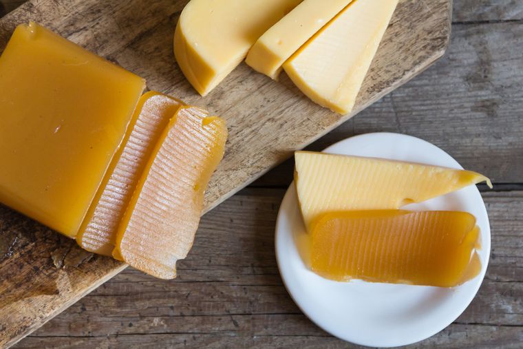 En Argentina, el clásico postre “vigilante” combina dulce de batata con queso fresco, un dúo que nació en los bares porteños del siglo XX. Este dulce es una receta que no pasa de moda. En Argentina, el clásico postre “vigilante” combina dulce de batata con queso fresco, un dúo que nació en los bares porteños del siglo XX. Este dulce es una receta que no pasa de moda.