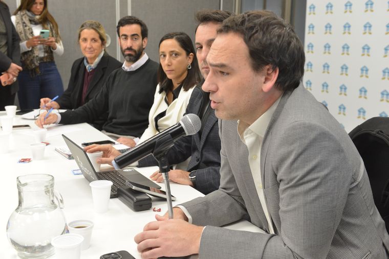 Avanza en el Senado el plan de modernización para salud y educación con financiamiento internacional Avanza en el Senado el plan de modernización para salud y educación con financiamiento internacional