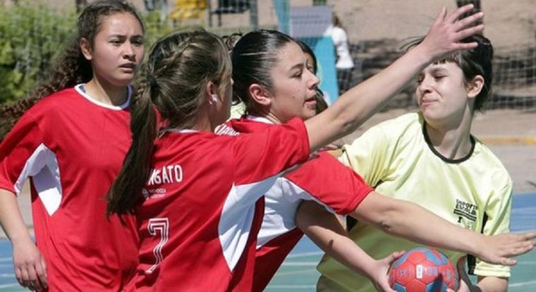 Las escuelas podrán acceder de manera gratuita a predios deportivos equipados para realizar actividades físicas, recreativas y educativas.