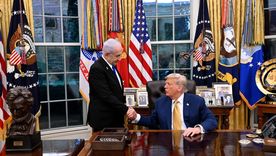 Donald Trump se verá con Benjamín Netanyahu, premier de Israel. Foto Efe