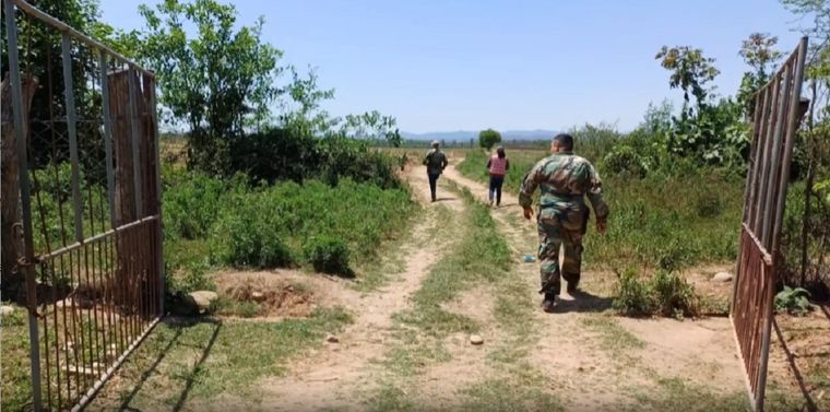 Los gendarmes enviados por Patricia Bullrich desplegaron un operativo sobre las tierras usurpadas. Foto: Gendarmería Nacional