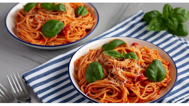 La receta de salsa pomodoro original lleva muy pocos ingredientes. La receta de salsa pomodoro original lleva muy pocos ingredientes.