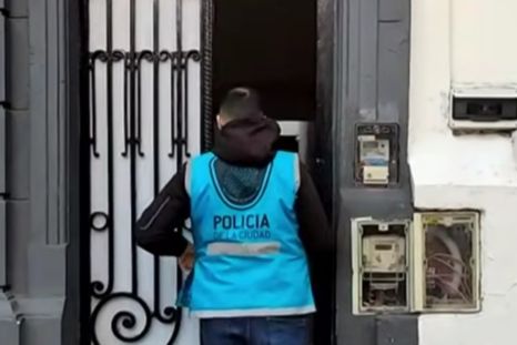 En el taller clandestino encontrar a 18 personas en condiciones inhumanas. Entre ellos 7 menores de edad. En el taller clandestino encontrar a 18 personas en condiciones inhumanas. Entre ellos 7 menores de edad.
