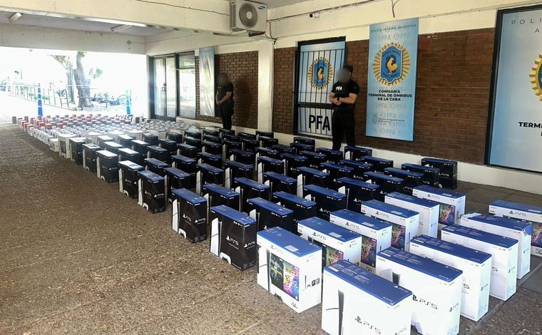 La Policía Federal incautó en Retiro consolas y accesorios de videojuegos valuados en $191 millones.&nbsp;