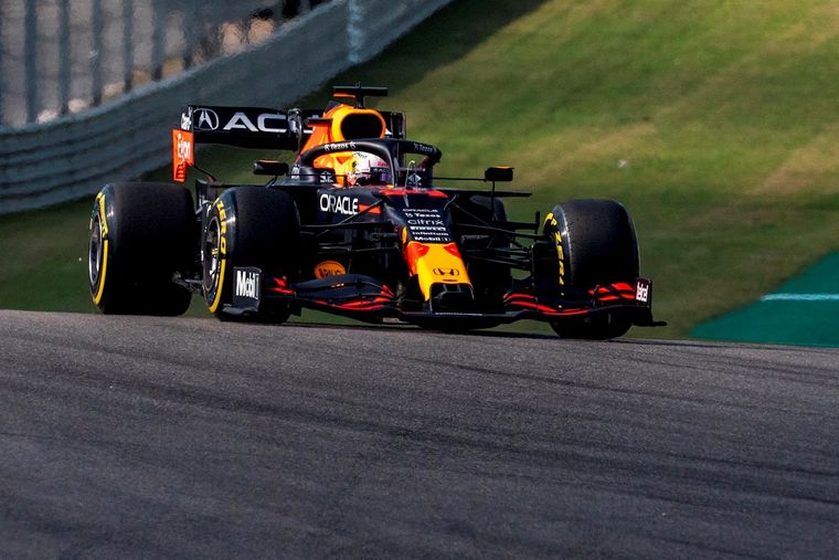 Verstappen lidera la clasificación y sueña con el título Foto: EFE