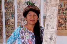 Venuca Evanán es una de las artista de la nueva generación de las Tablas de Sarhua.