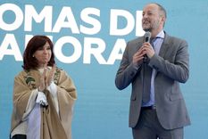 Juntos. Martín Insaurralde y Cristina Kirchner, haciendo campaña Foto: NA Juntos. Martín Insaurralde y Cristina Kirchner, haciendo campaña Foto: NA