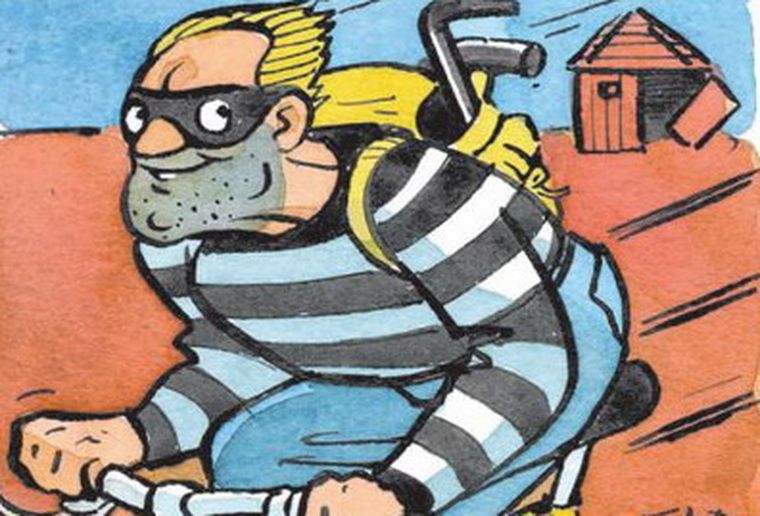 El hombre fue alcanzado cuando estaba por entrar al barrio.