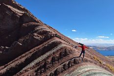 Pallay Punchu no mucho más de una nueva Montaña Arcoíris en los Alpes peruanos.