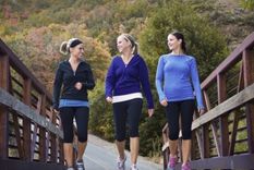 Caminar a primera hora de la mañana aporta numerosos beneficios para el cuerpo Foto: Shutterstock